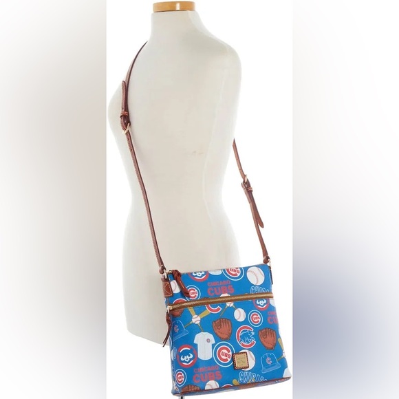 Dooney & Bourke Chicago Cubs Blue Game Day Crossbody Purse NWT - Picture 3 of 9